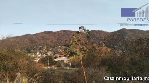 Zihuatanejo El hujal venta Terreno 330 mts avenida de Los Hujes T505