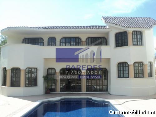  A24 casa privada con 6 recamaras y alberca Ixtapa 