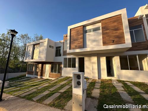 Casa de diseño moderno con espacios amplios y mucha luz natural: ¡Un hogar único! 
