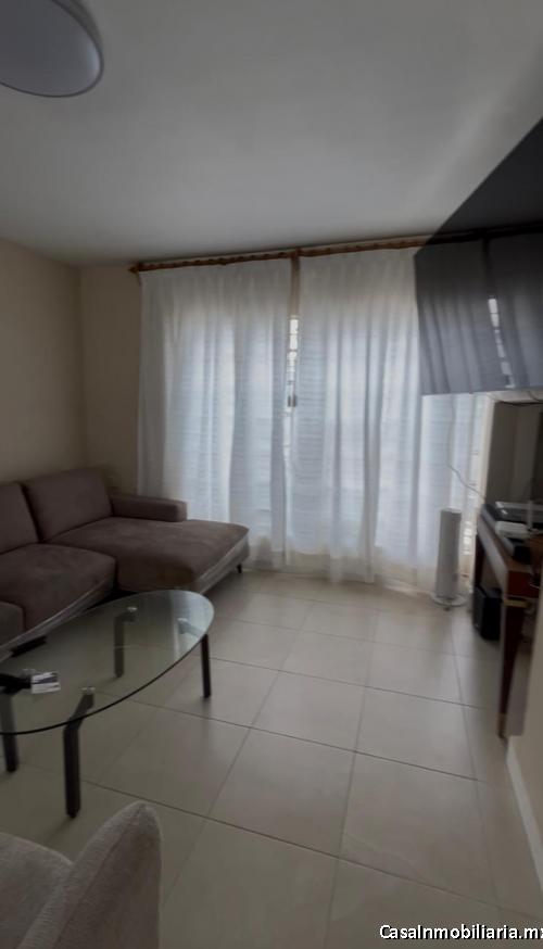 CASA EN VENTA CON TERRENO EXCEDENTE 