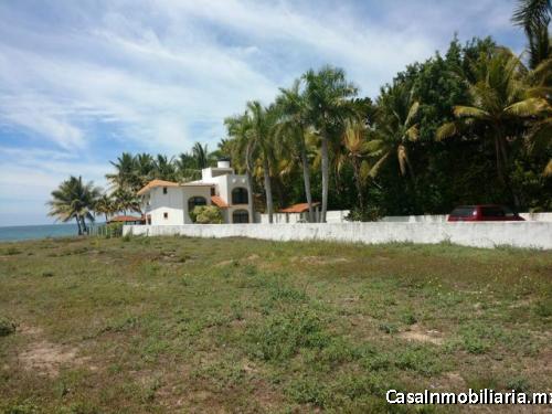 Barra de Potosi Terreno en Venta 3000 m2 con frente de playa y carretera T503