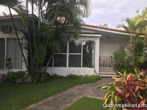 Casa en condominio amueblada de cuatro recamaras