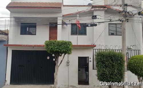 Las Águilas Netzahualcóyotl Edomex 3 niveles 7 recámaras