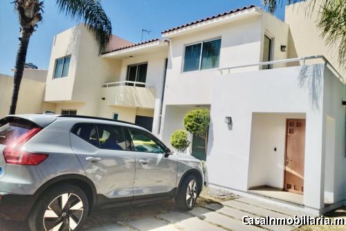 CASA EN RENTA EN FRACCIONAMIENTO PEDREGAL DEL GIGANTE 3 RECÁMARAS 
