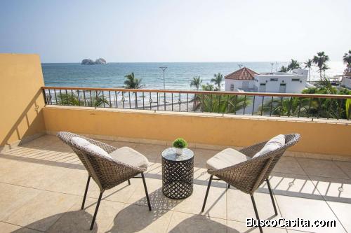 Espectacular condominio en venta en Olas Altas frente al mar