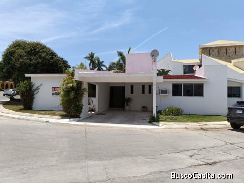 CASA DE UNA SOLA PLANTA EN VENTA – FRACC. EL CID, CALLE JIMENA