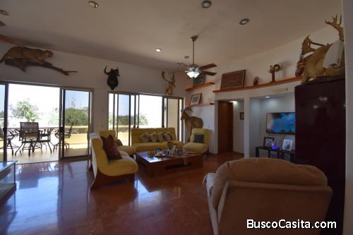 Espectacular casa en el Cerro del vigía con hermosas vistas de la ciudad y el mar