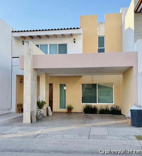 PRECIOSA CASA, AMUEBLADA EN RENTA DE TRES HABITACIONES EN RESIDENCIAL LOMAS PUNTA DEL ESTE PEÑASCO