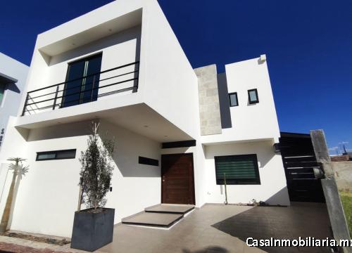 ESTUPENDA CASA EN VENTA EN FRACC. JARDINES DE SANTA FE CON ALBERCA PRIVADA Y TERRAZA CON ASADOR 3 RE