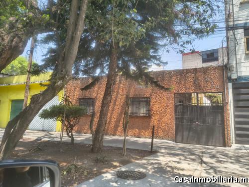 Se vende casa como terreno
