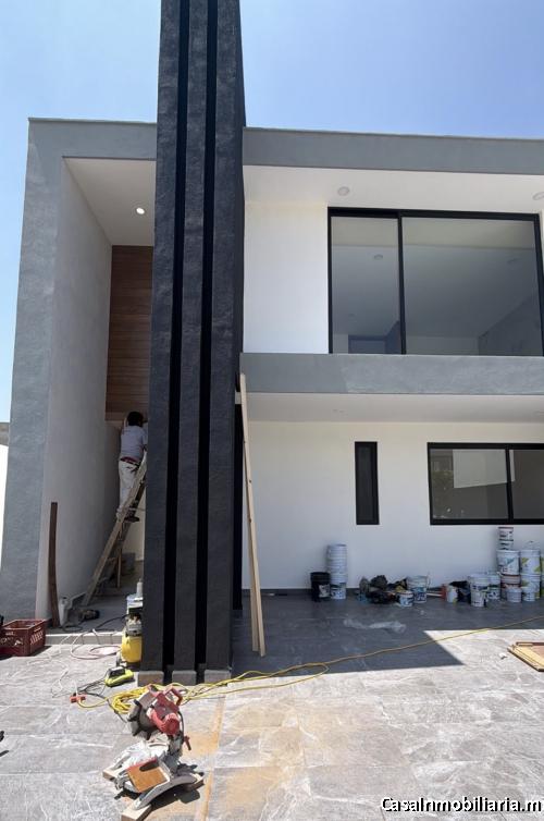HERMOSA CASA EN PRE-VENTA EN SIERRA NOGAL III | 4 RECÁMARAS, 1 EN PLANTA BAJA | 4.5 BAÑOS | SALA DE