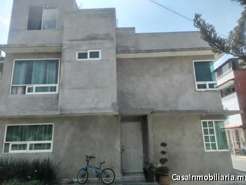 CASA EN VENTA DE 3 NIVELES QUE CUENTA CON 3 RECAMARAS, 1 BAÑO, SALA, COMEDOR, COCINA, ÁREA DE LAVADO