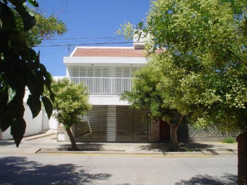 GALPON CON LOCAL COMERCIAL Y DEPARTAMENTO