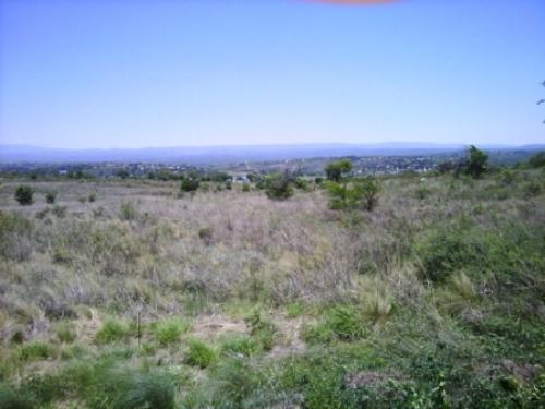 2 hermosos lotes llanos contiguos en Villa San Roque con vista al lago