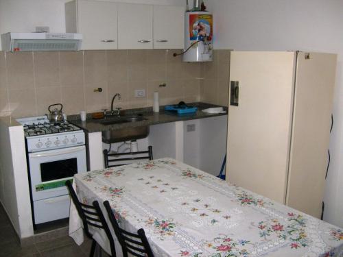  VILLA CARLOS PAZ: Departamento a estrenar para 4 personas a 3 cuadras del centro
