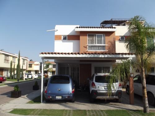 CASA EN VENTA, PARQUES DEL BOSQUE, TLAQUEPAQUE, JALISCO, MÉXICO (Zona Metropolitana de Guadalajara)