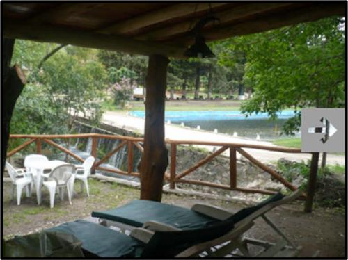 CABAÑAS EN LA RANCHERITA PARA 6 PERSONAS CON PISCINA