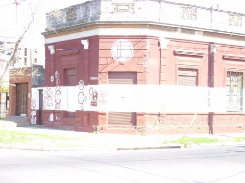 esquina de 8 x 18 apto cosntruccion