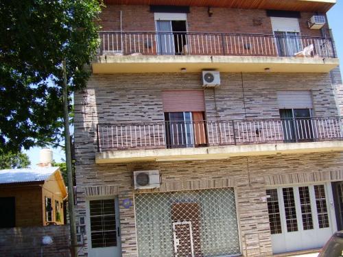 VENTA OLIVOS DPTO/PH Tipo casa 3 amb.-- AL FRENTE  --