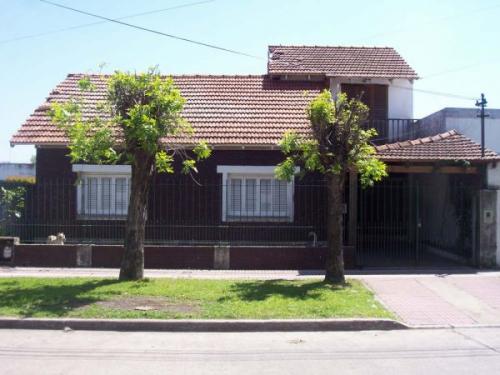 Chalet en Rafael Calzada 