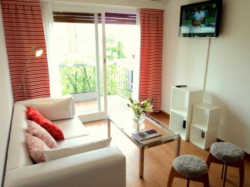 Excelente tres Ambientes en el Corazón de las Cañitas para 4 personas. (Arevalo 2900)