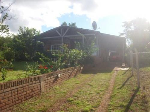 HERMOSA PROPIEDAD CASA Y PARQUIZADO COMPLETO