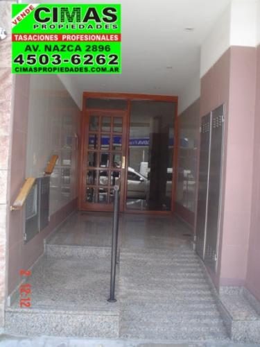 DEPARTAMENTO 2 AMB. LATERAL CON BALCON FRANCES 