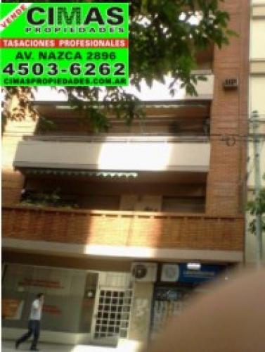 DEPARTAMENTO 3 AMB. AL FRENTE *PISO UNICO* CON BALCON CORRIDO