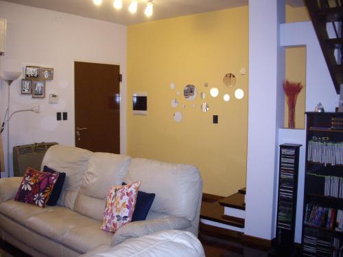 Vendo casa remodelada excelente estado- Villa Adelina.