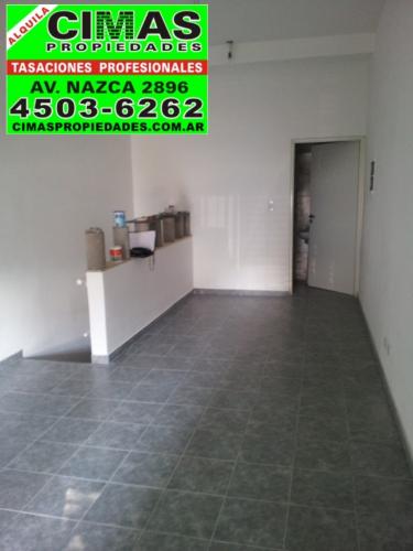 LOCAL A ESTRENAR 50 M2 * WITHE Y AV. RIVADAVIA*