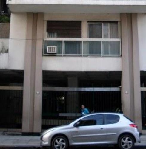 Se vende cochera fija en Recoleta