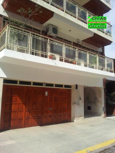 SEMIPISO 4 AMB. CONTRAFRENTE CON BALCON CORRIDO