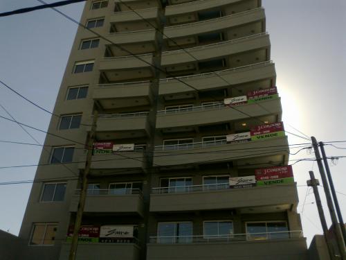 Hermoso 3 amb frente Dr. Melo y Av.25 de Mayo Lanus O