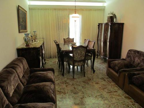 Excelente 3 amb, a mts de la Plaza principal de Devoto, Zona Residencial 