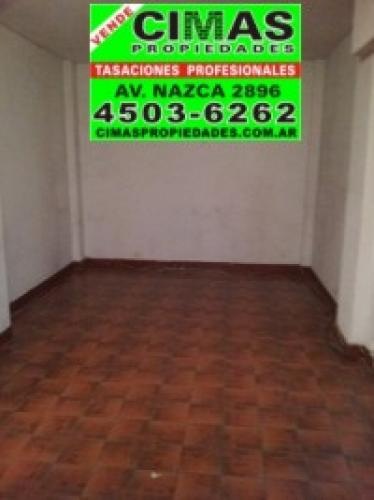 SEMIPISO 3 AMBIENTES AL FRENTE CON BALCON EN L  DE 17 M2