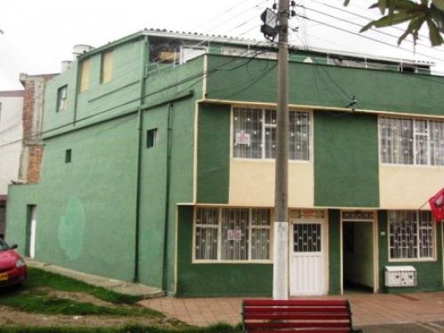 Zipaquirá, San Carlos, vendo casa esquinera
