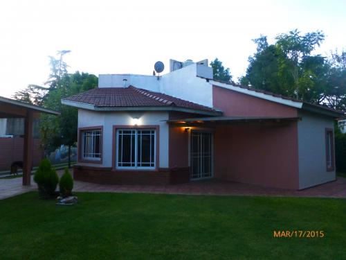 Excelente Chalet en Corimayo, Burzaco. Pcia. de Buenos Aires