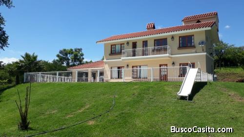  Vendo Gran chalet con detalles de lujos El manzano, Córdoba, Argentina $200.000 dólares