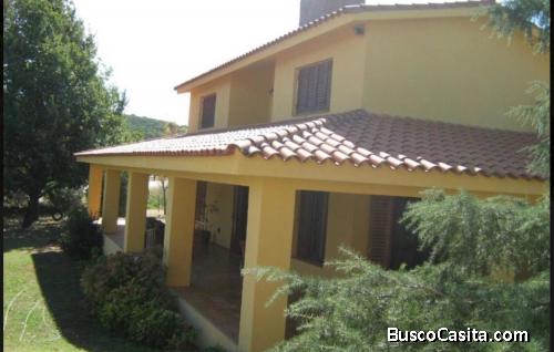 Alquilo casa 2 plantas en La Granja. $34.000