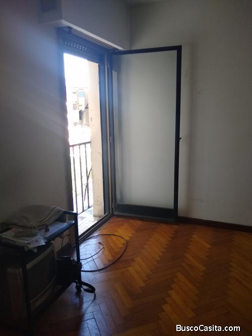 Dpto 2 amb en Ramón Falcón al 6300 CABA