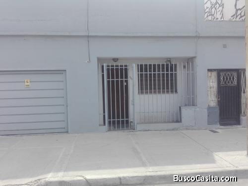 Vendo casa, en excelente ubicación recidencial