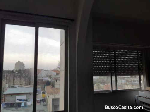 Venta de departamento 3 ambientes en valentin alsina.