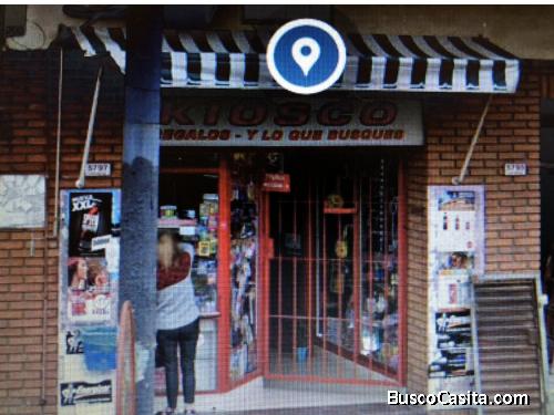 Vendo local en Villa Luro.