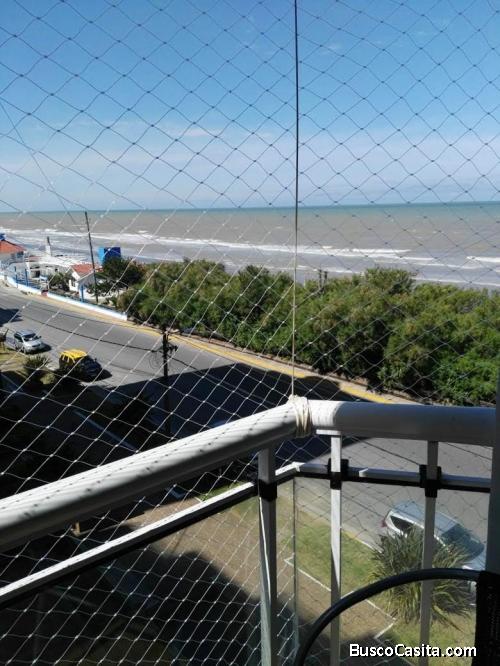 Se vende hermoso departamento vista al mar en la costa Argentina San Bernardo. 