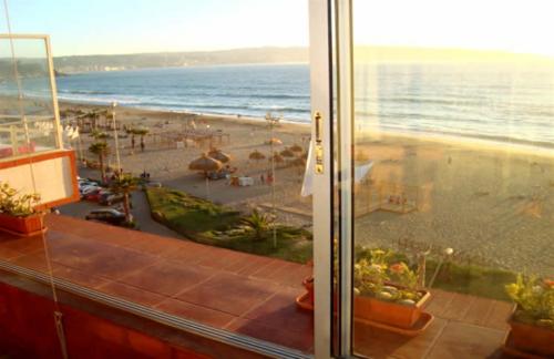 AAT011 ARRIENDO DEPARTAMENTO AMOBLADO FRENTE PLAYA REÑACA - QUINTO SECTOR