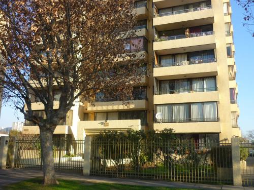 Vende Depto 6° piso, Comuna de San Miguel, En 7° Avenida  con 3° Transversal,