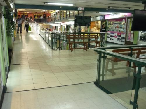 Vende local comercial 14 metros2 Providencia- Lyon