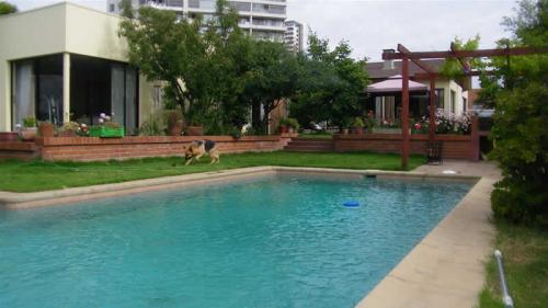 VC268 VENTA DE CASA SÓLIDA UN PISO PINARES DE MONTEMAR CONCÓN