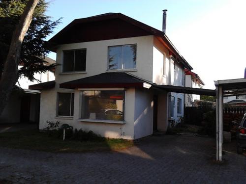 AMPLIA CASA LOS AROMOS 140 M2. CONDOMINIO CHIGUAYANTE $65.000.000 