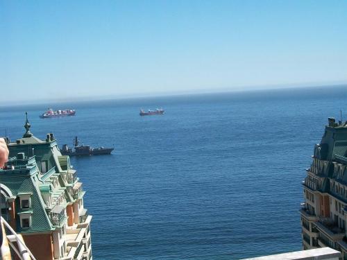  VD024 DEPARTAMENTO BORDE COSTA CON VISTA AL MAR EN  VIÑA DEL MAR